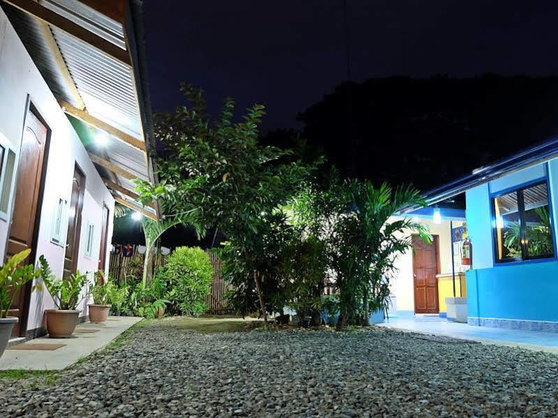 แฟนตา ลอดจ์ Hostel Puerto Princesa ภายนอก รูปภาพ